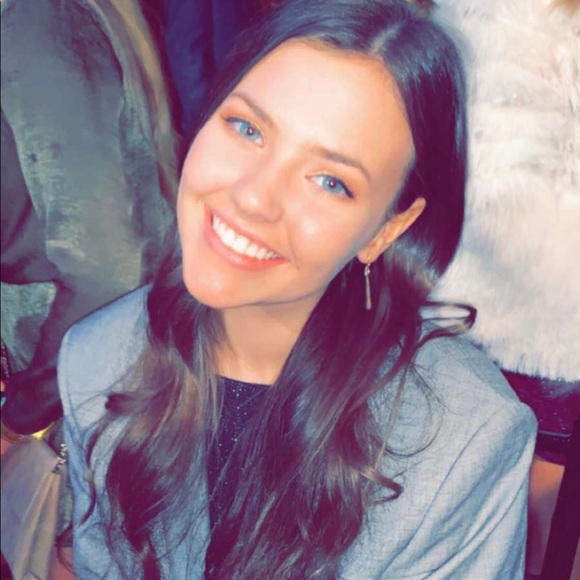 Meet your Posher, Avery - Picture 1 of 1